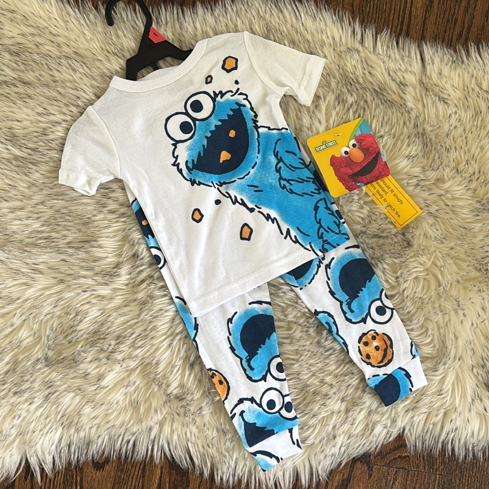 2T NWT Sesame Street Cookie Monster Pajamas Set